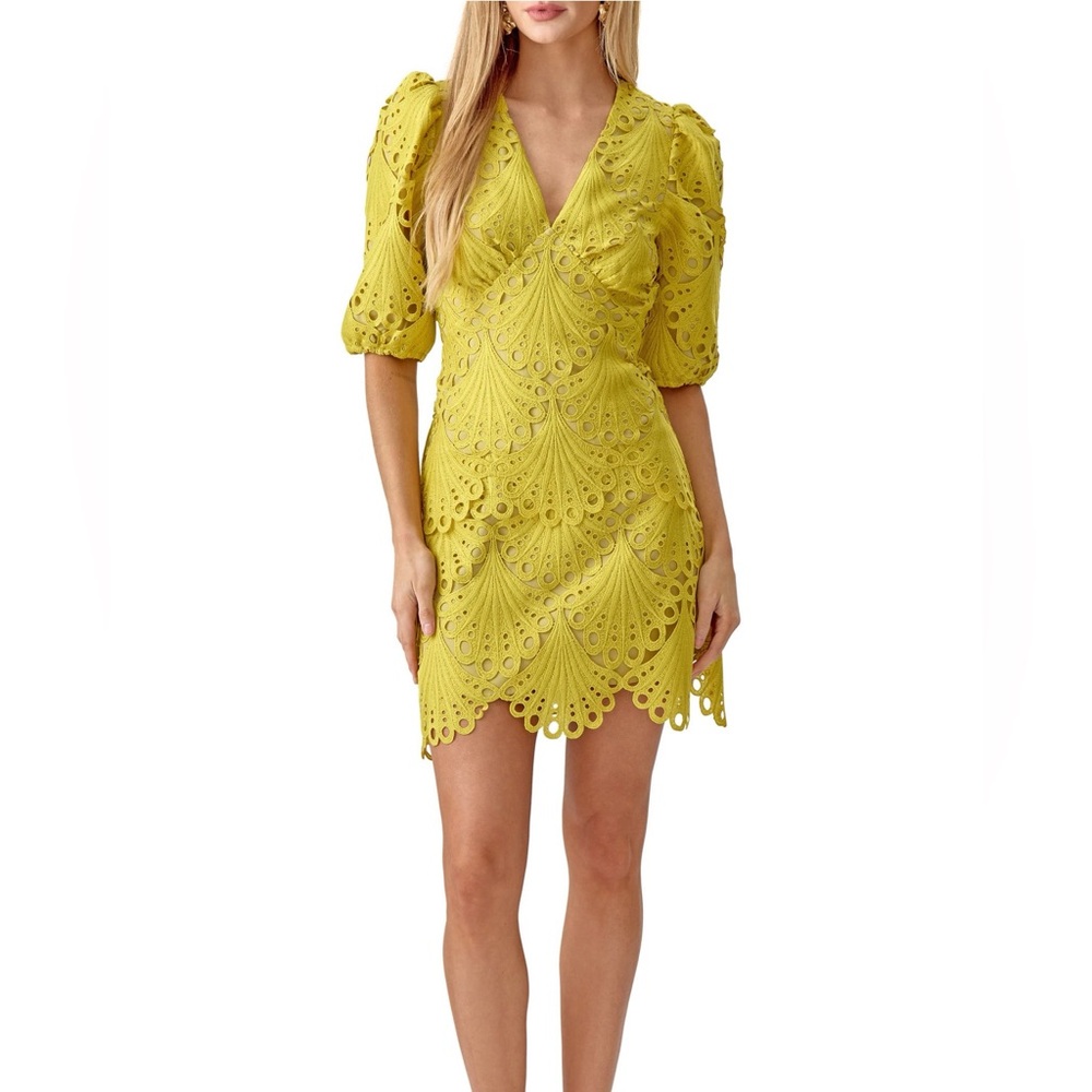 Adelyn Rae Yellow Scalloped Lace Mini Cocktail Dress